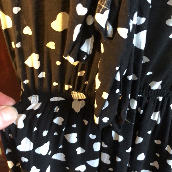 Forever 21 black and white hearts ❤️ dress size L: Pete Pan collar/no sleeves - Picture 7 of 16
